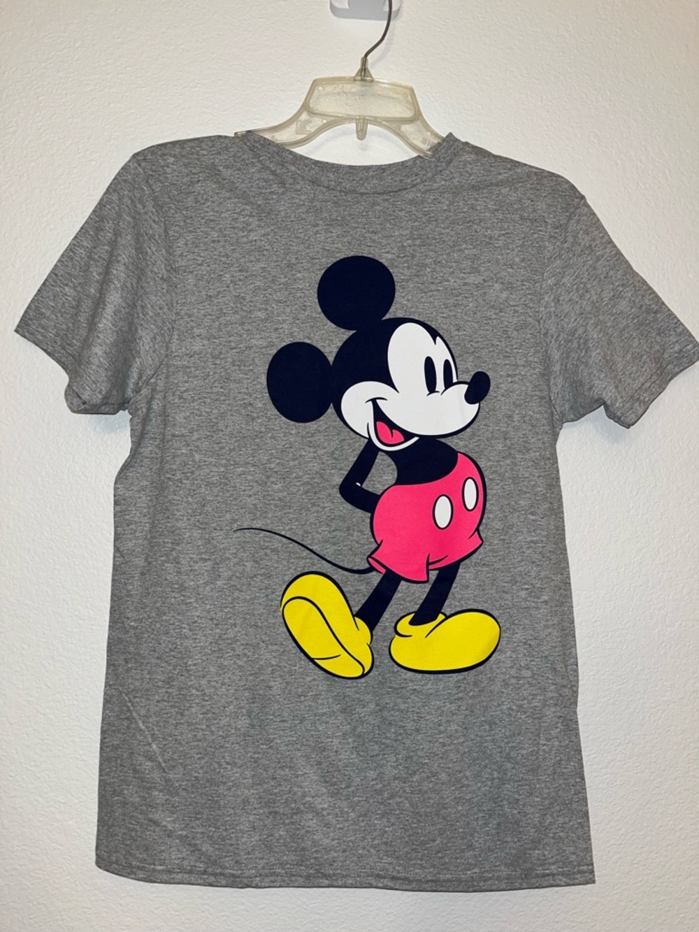 Disney Mickey Mouse Graphic Tee Gray Short Sleeve Shirt Size Small